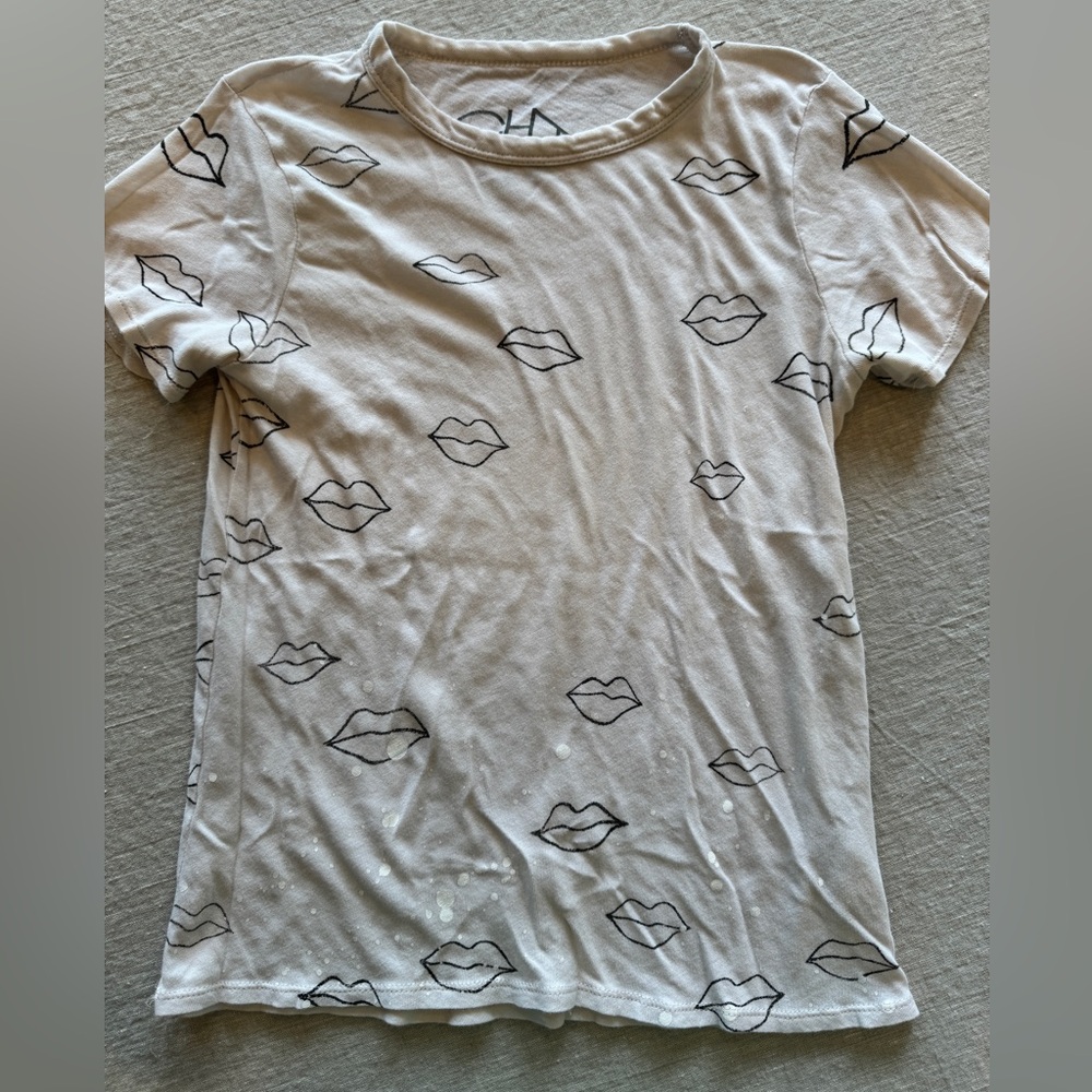 Women’s CHASER Lips 👄 Tee with Paint Splatter